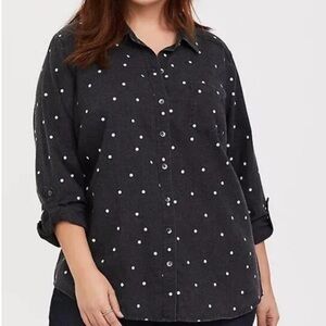 Relaxed fit torrid button down